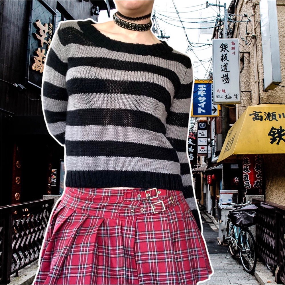 True Vintage y2K Mossimo Emo Stripe Black and Gray Crewneck Sweater, Size M